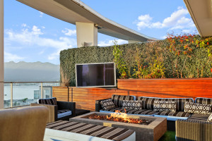 Luxurious Skyview Penthouse with Stunning Views!
